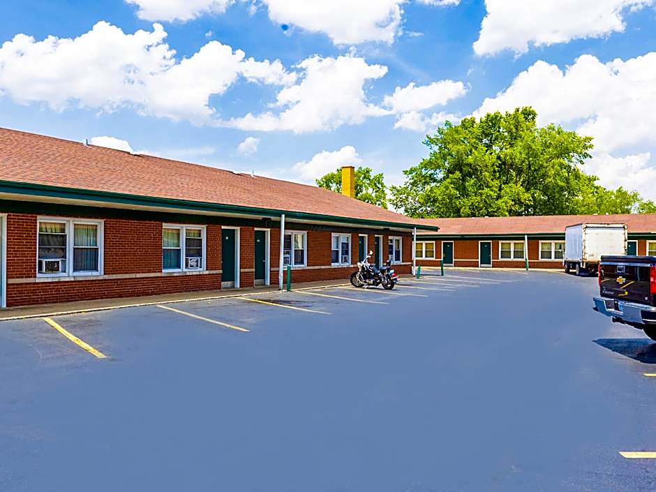 Manor Motel By OYO Near Oak Brook Chicago Westchester