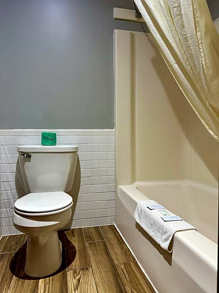 Thunderbird Motor Inn