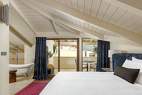 Presidential Penthouse with Terrace