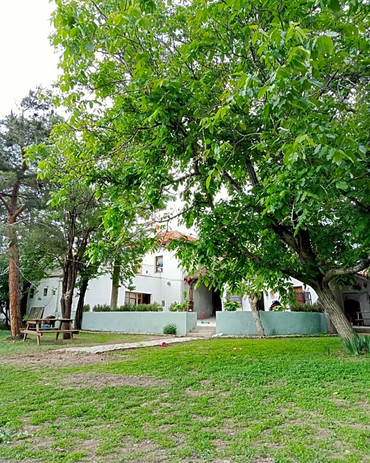 Koca Kapı Konaklama