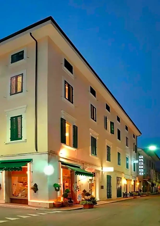 Hotel Marina
