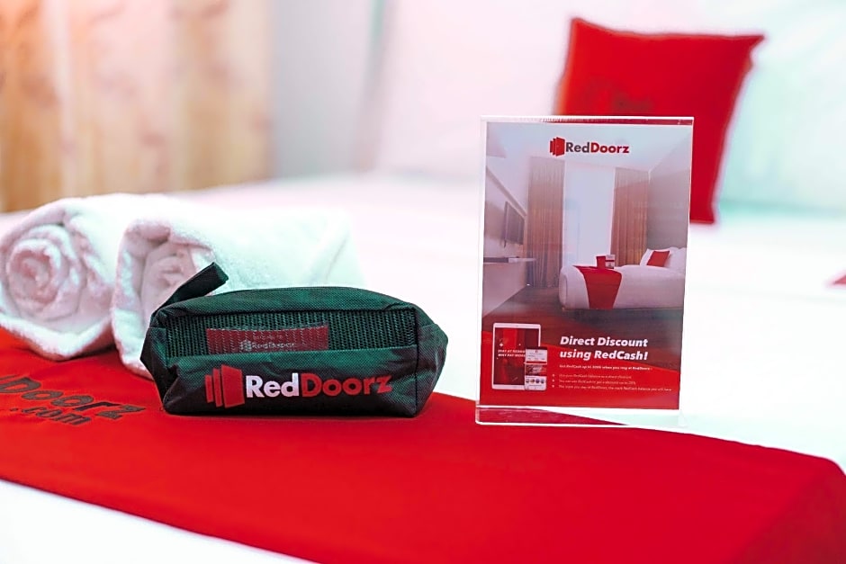 RedDoorz Plus @ Poblacion District Davao