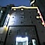H  Hotel