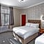 Uno Thames Hotel