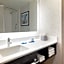 Holiday Inn Express Hotel & Suites Boston-Cambridge By IHG