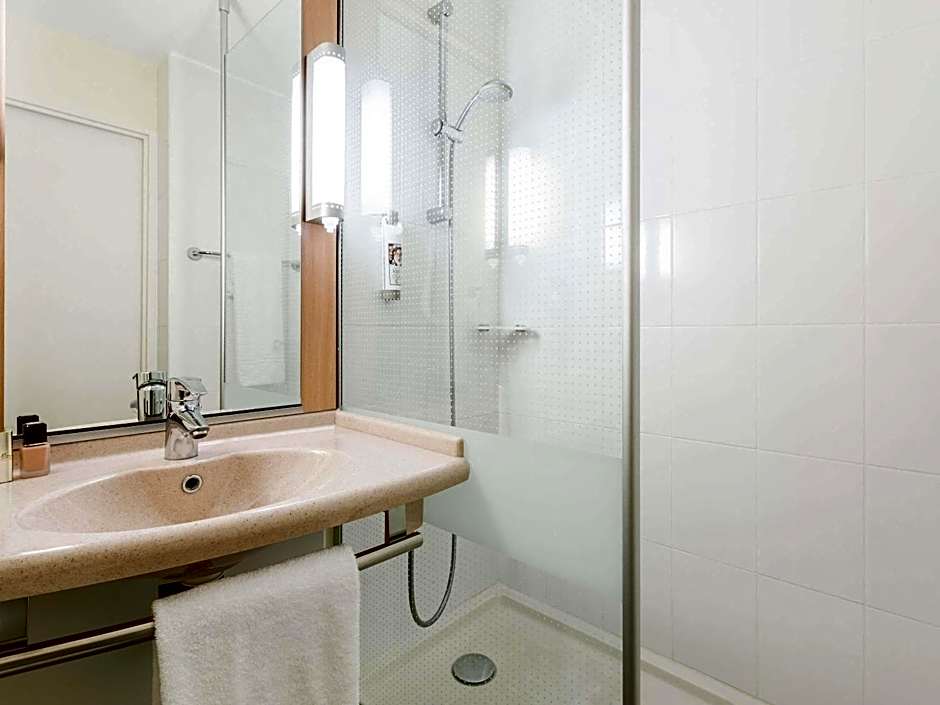 ibis Rennes Cesson