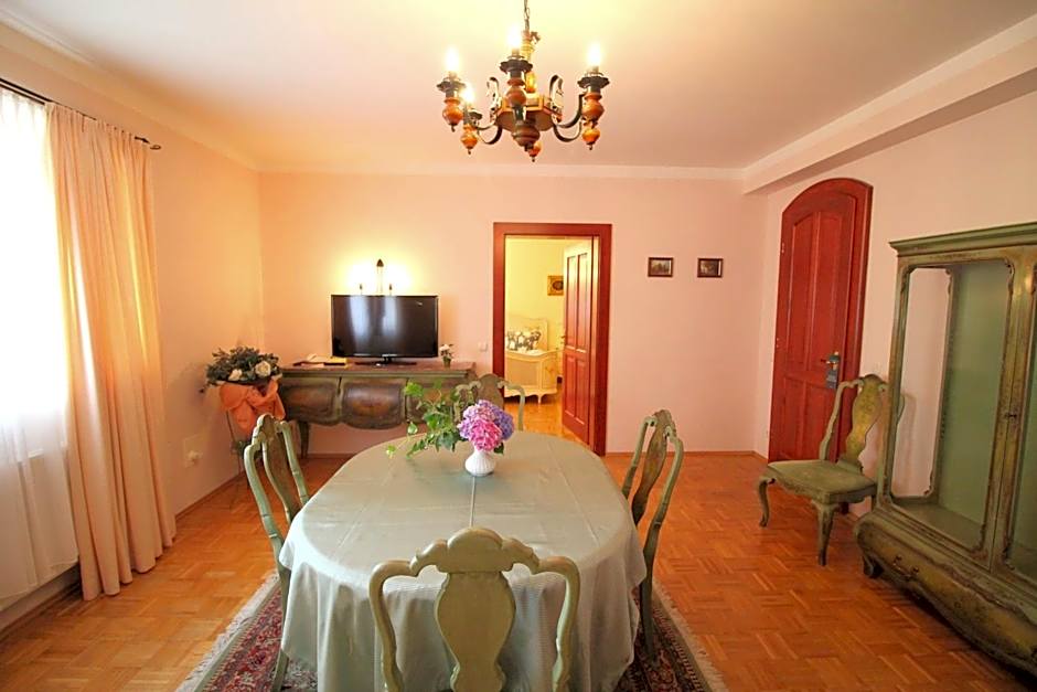 Hotel-Appartement-Villa Ulenburg