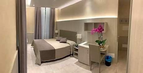 Deluxe Double or Twin Room with Sea View