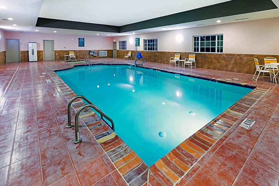 La Quinta Inn & Suites by Wyndham Floresville