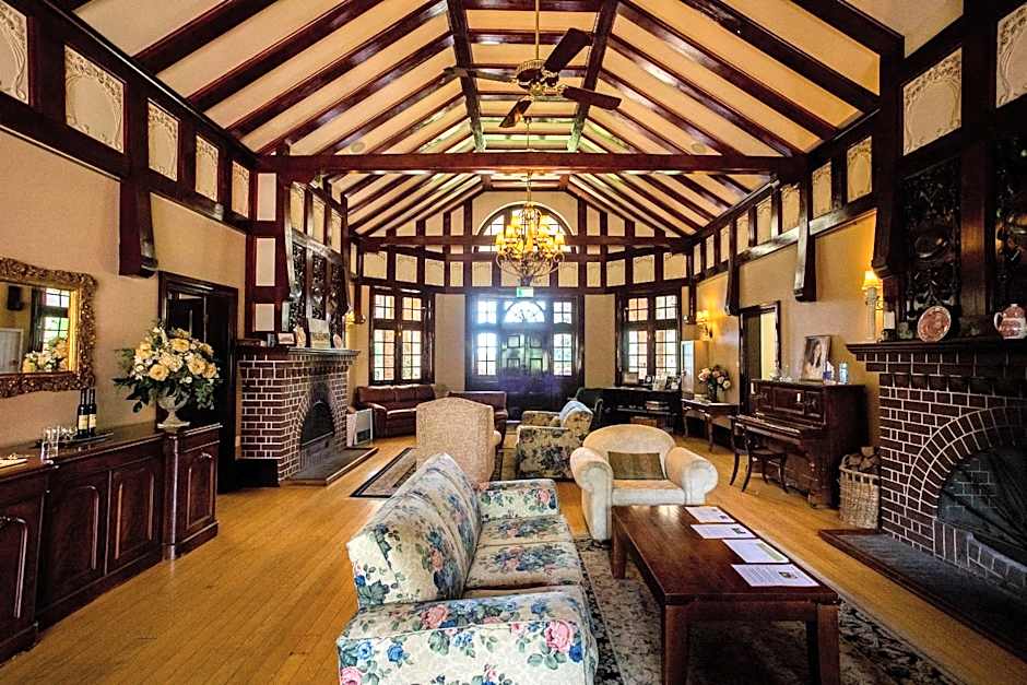 Petersons Armidale Winery and Guesthouse