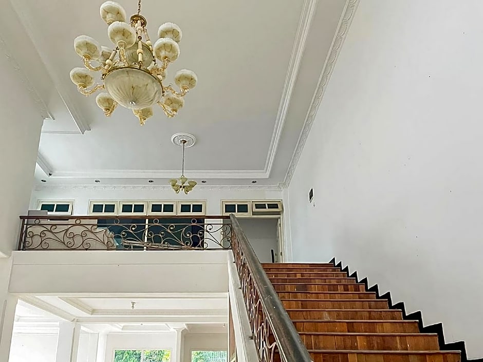 RedDoorz @ LeDug Tretes