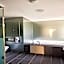 Crest72 Hotel