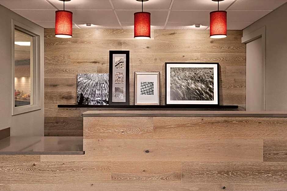 Country Inn & Suites by Radisson, Northfield, MN