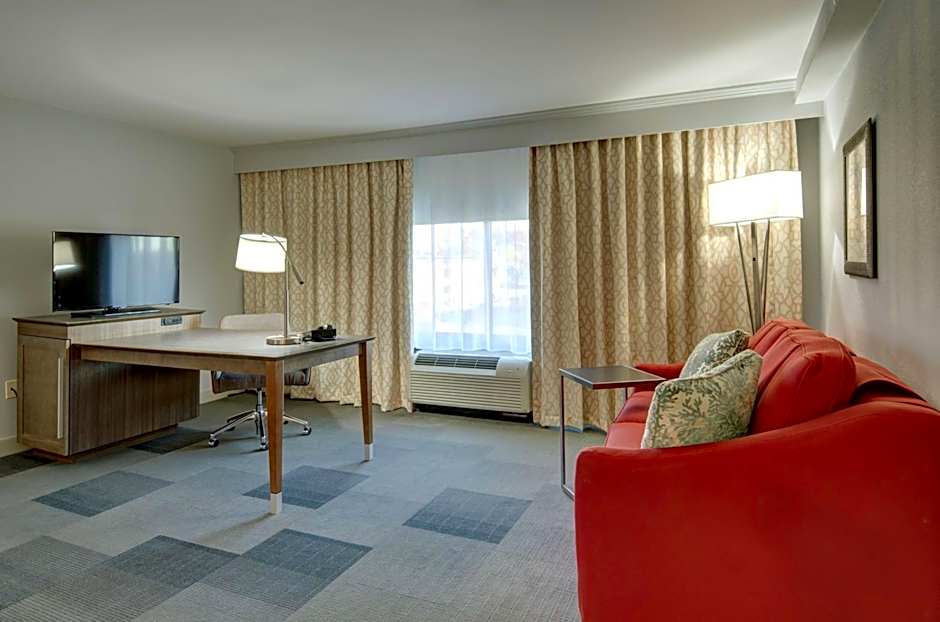 Hampton Inn By Hilton & Suites Springfield/Downtown