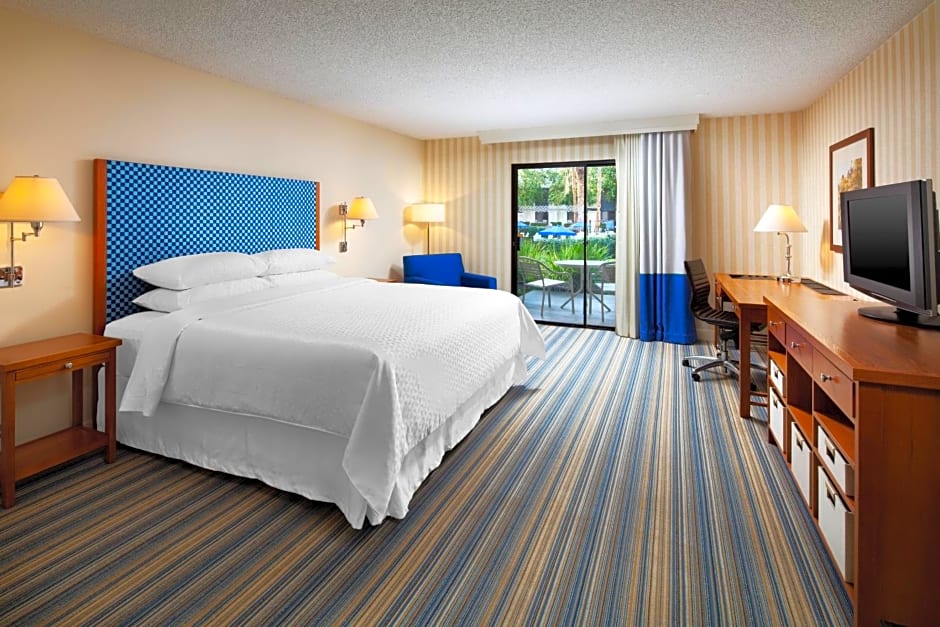 Four Points by Sheraton Bakersfield