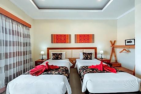 Suite with Pool View