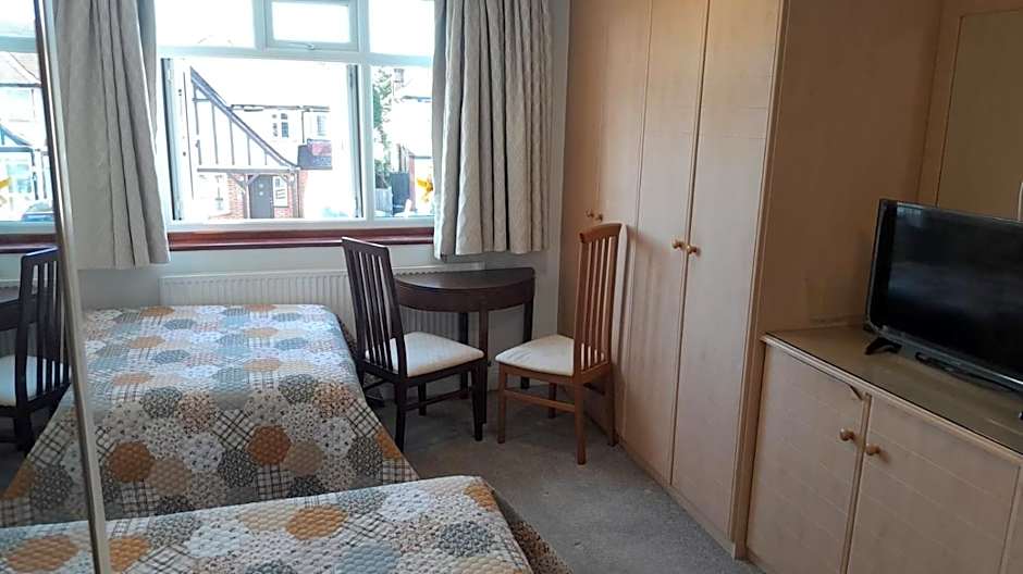 Photo 1 of 21 of Edgware B&B