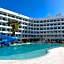 Pearly Grey Ocean Club Apartments & Suites