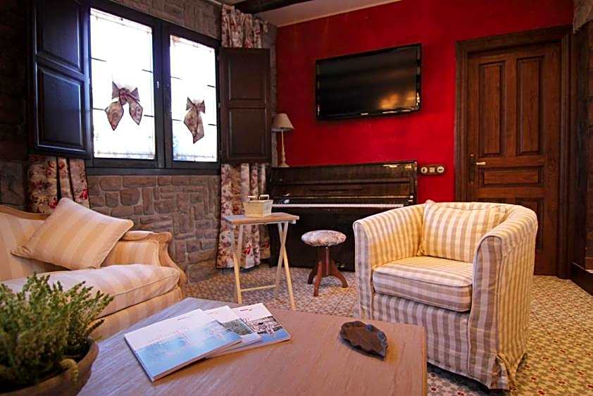 Photo 1 of 32 of Hotel Rural La Tenada