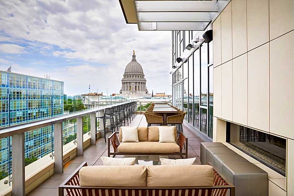 AC Hotel by Marriott Madison Downtown