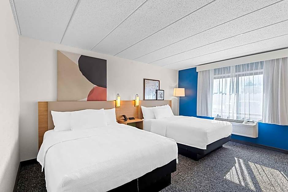 Spark by Hilton Cedar Falls