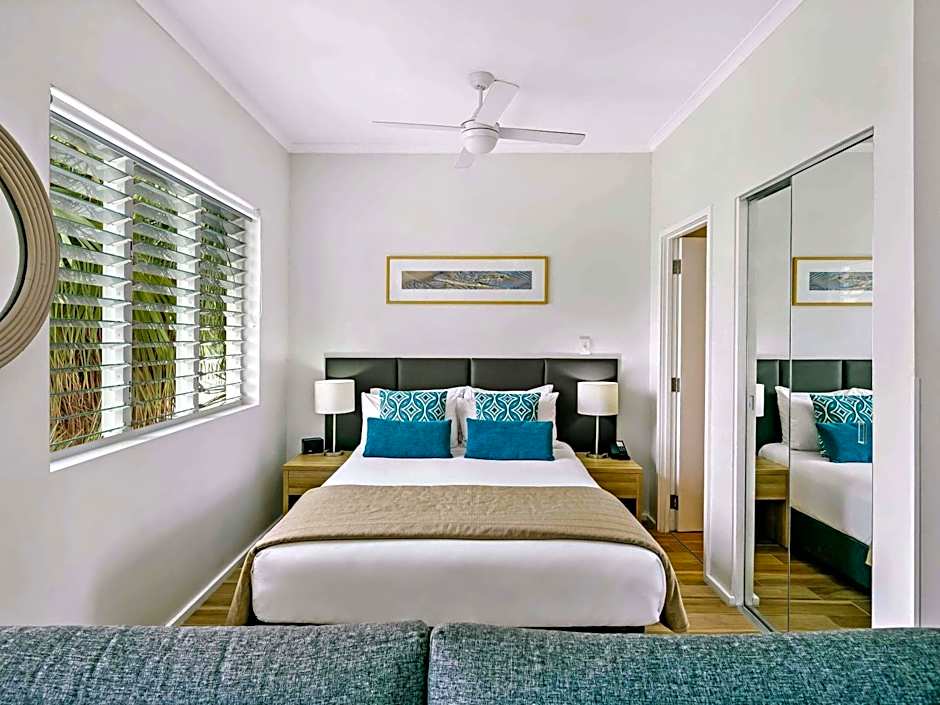 Mantra PortSea Port Douglas