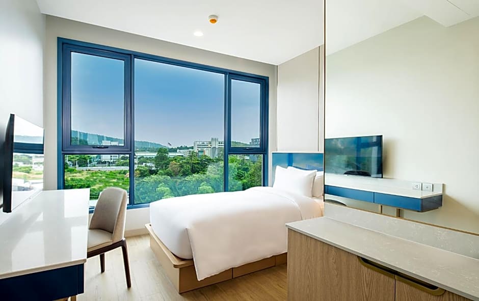 S Sriracha Hotel & Residence