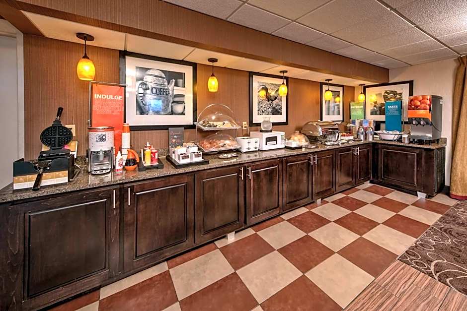 Hampton Inn By Hilton Clarksville