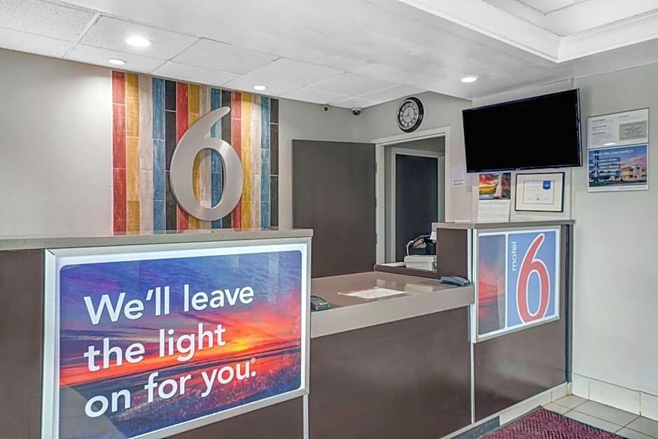 Motel 6-Montgomery, AL - Airport