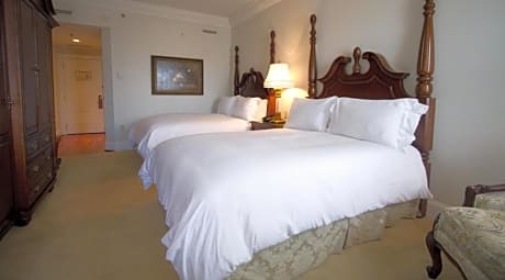 Luxury Queen Room with Two Queen Beds
