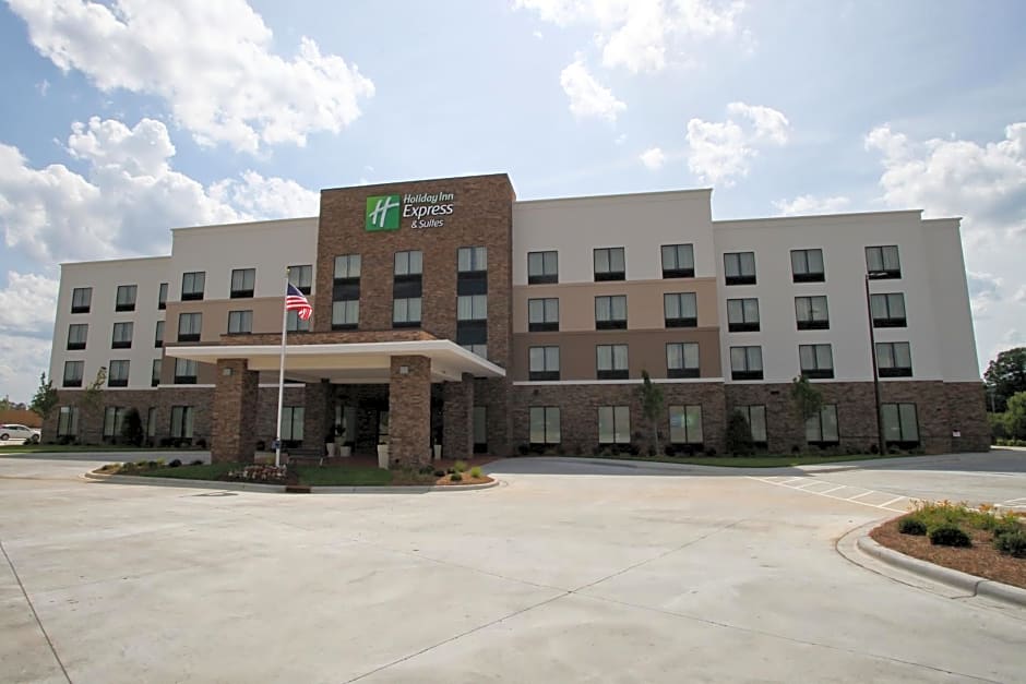 Holiday Inn Express & Suites Monroe