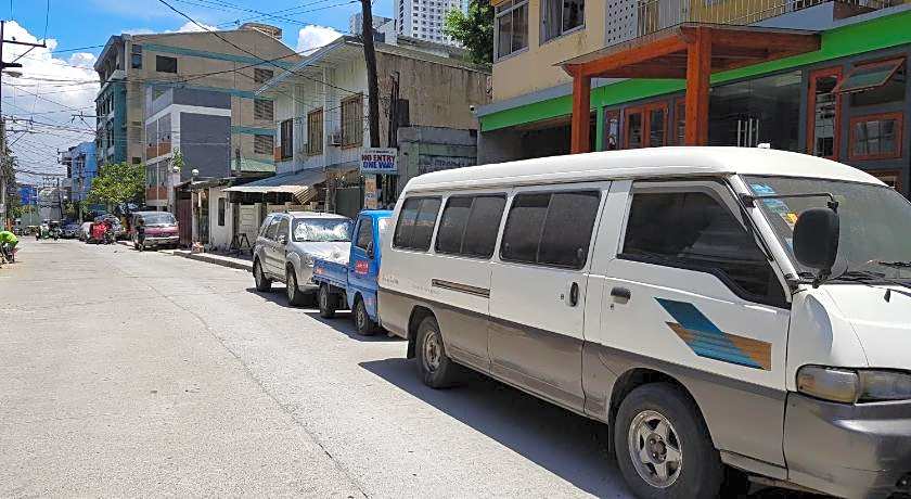 CROSSROADS HOSTEL MANILA