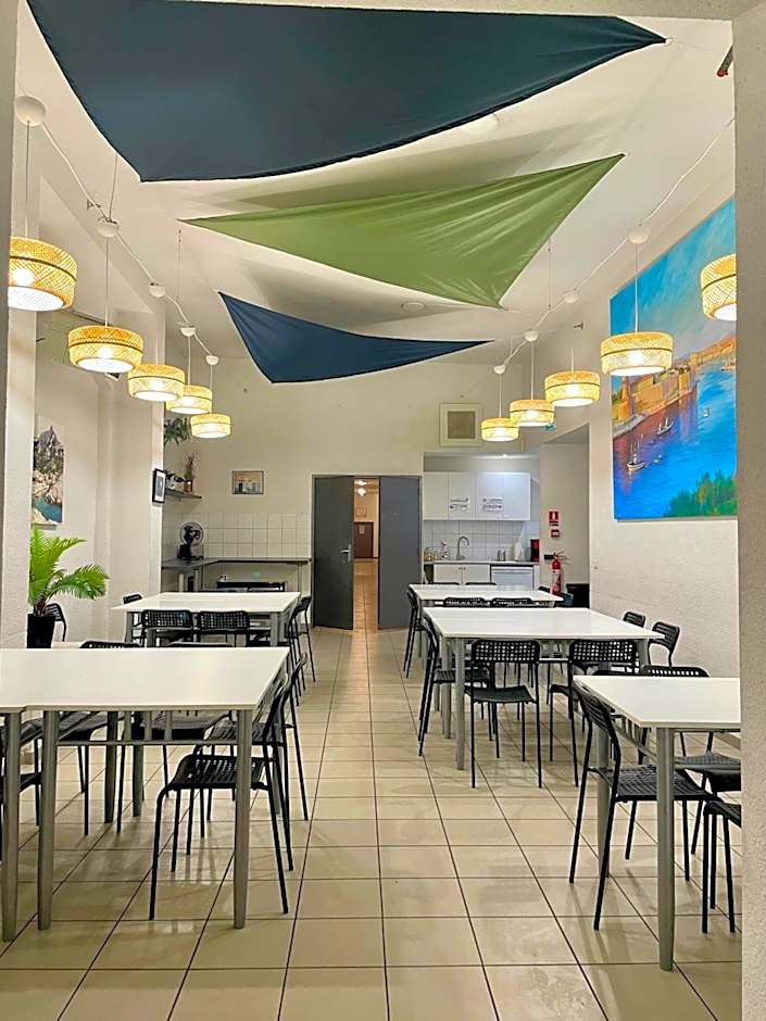 Balaena hébergement