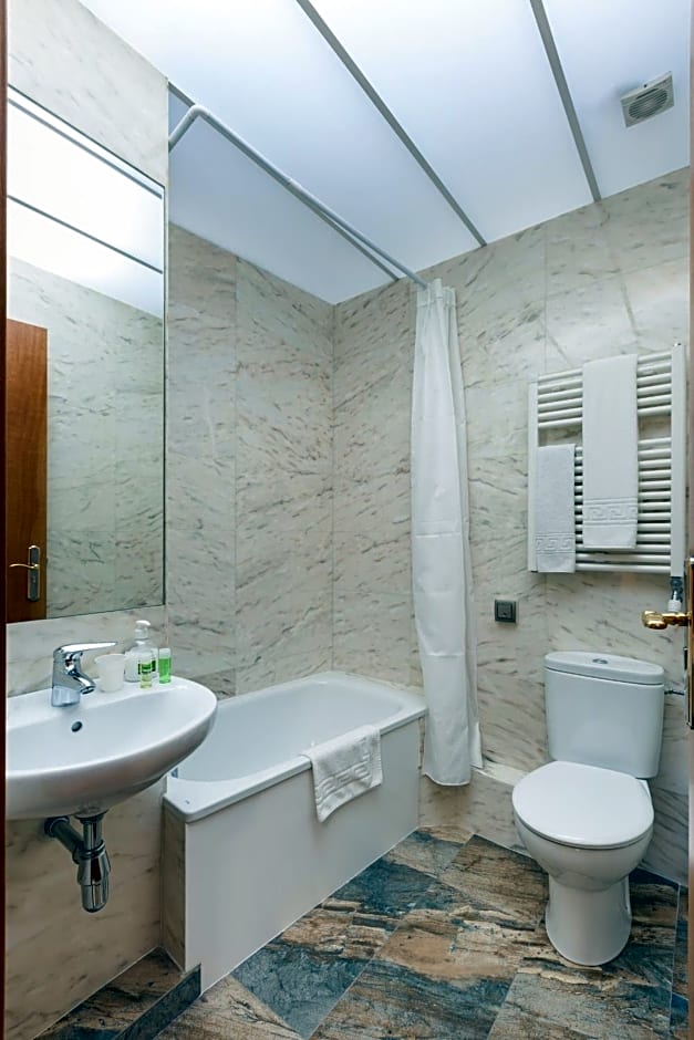 Alba Hotel