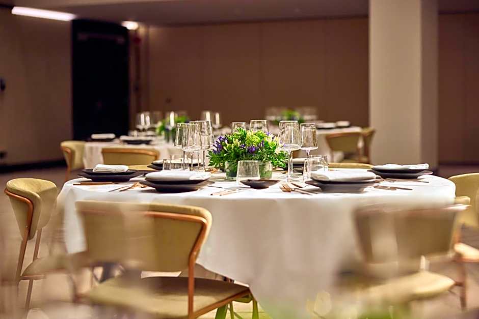 Cardo Brussels, Autograph Collection