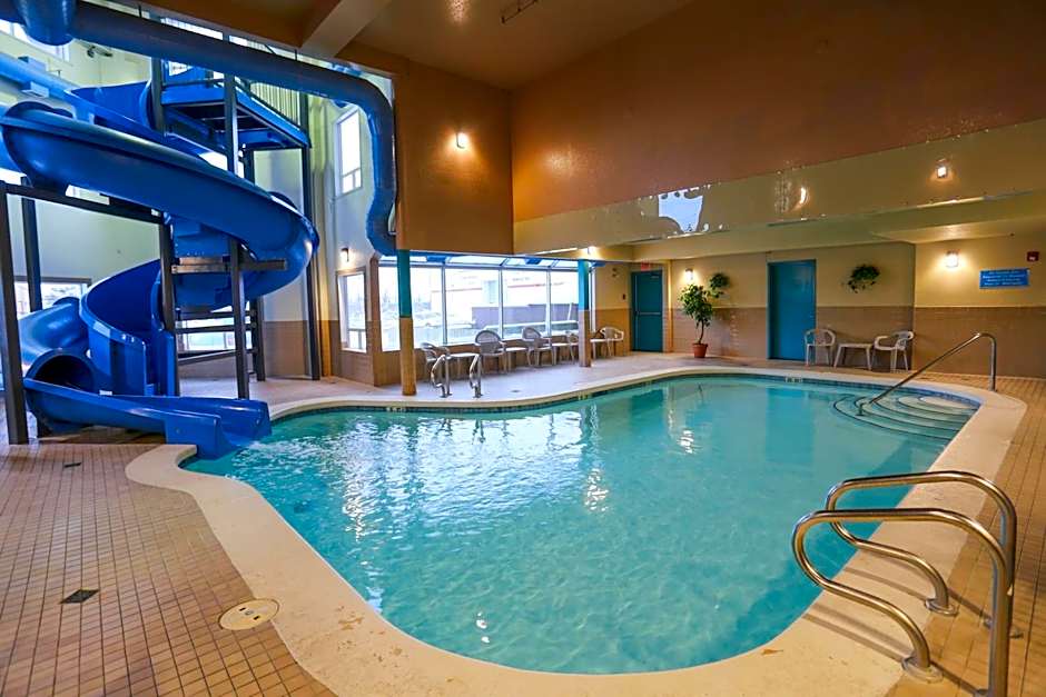 Prairie Crest Calgary Airport by IHG