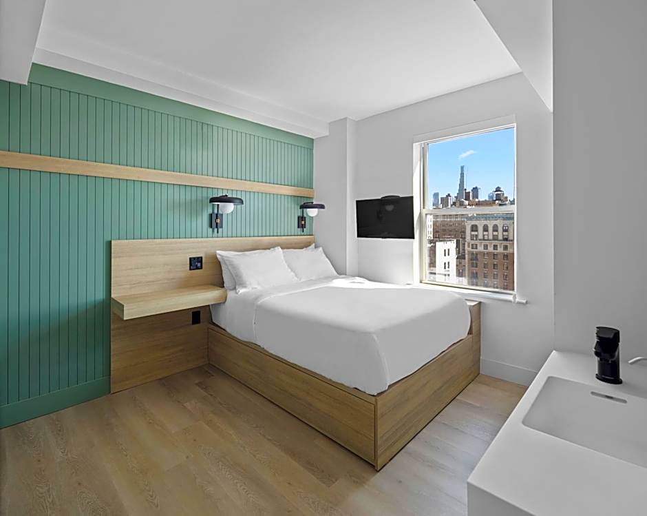 Riverside Tower Hotel