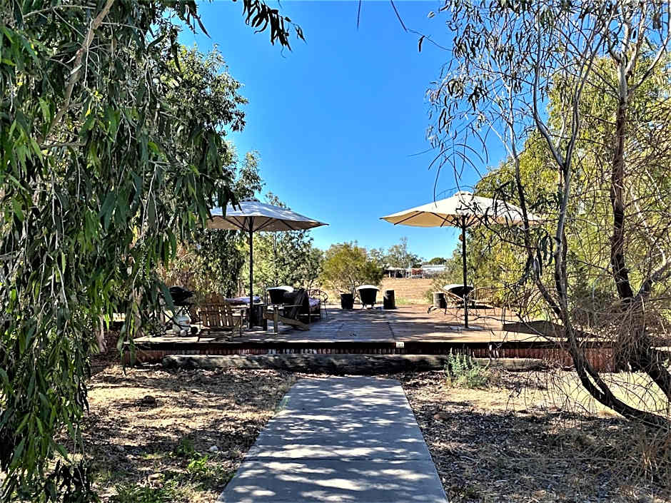 Saltbush Retreat