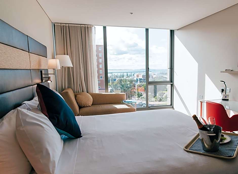 Novotel Newcastle Beach