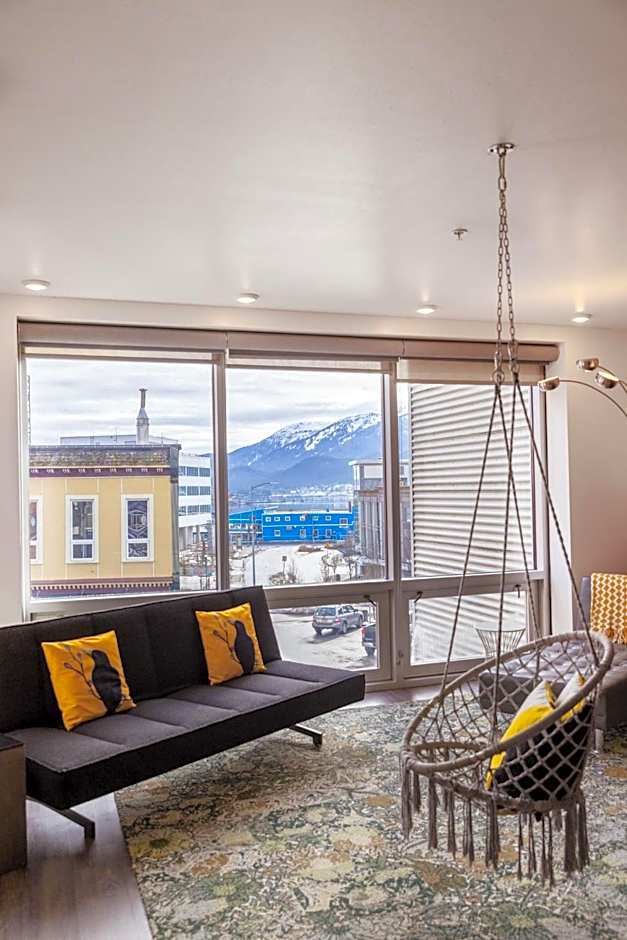 Silverbow Inn Hotel & Suites