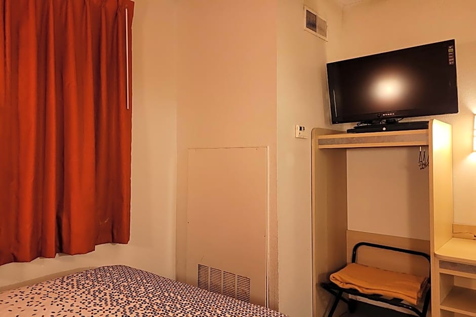 Modern Stay 39 Lakeview By OYO Minonk