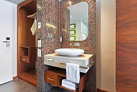 Double Room Street Side