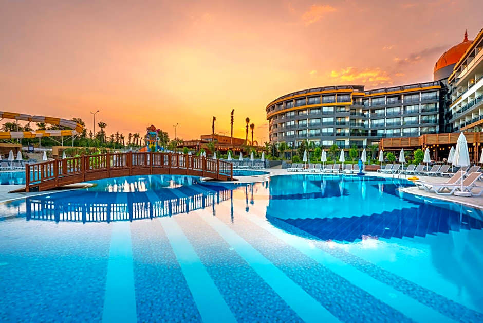 Arnor De Luxe Hotel & Spa