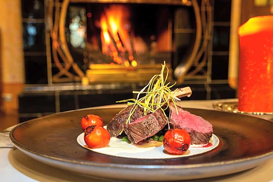 Villa Ammende Restaurant and Hotel