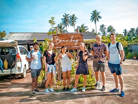 Beanbag Bintan Backpacker