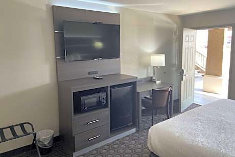 King Room - Non-Smoking