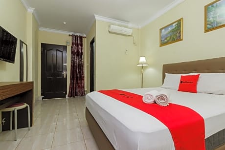 RedDoorz @ Malalayang 2 Manado