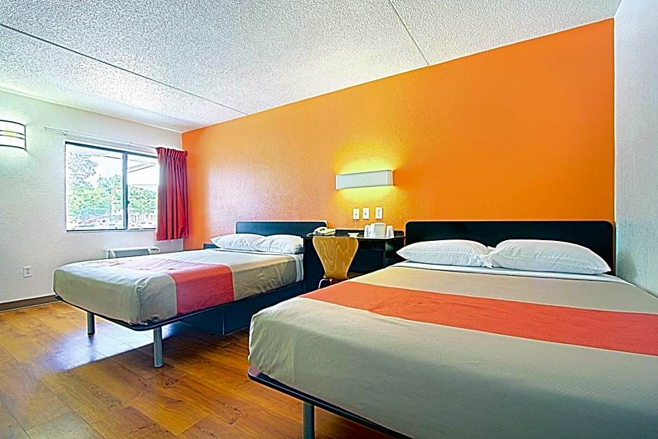 Motel 6-East Brunswick, NJ