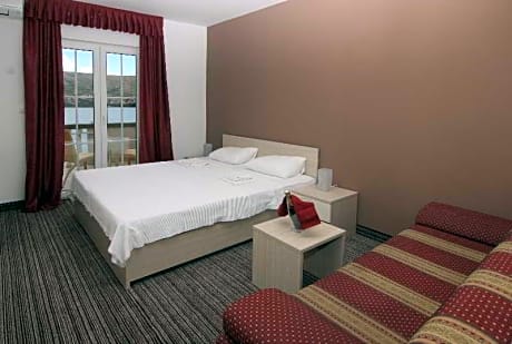 Side Sea View With Balcony