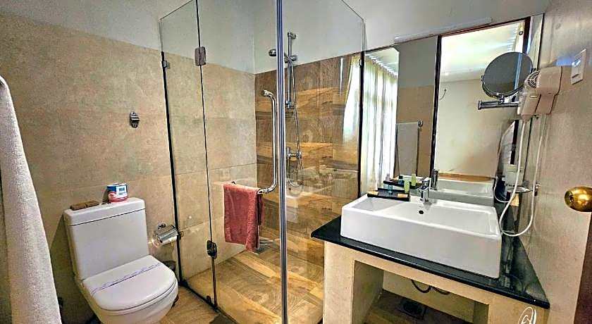 Oak Ray Regency Hotel